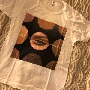 MAC Cosmetics “eyes on MAC” T Shirt